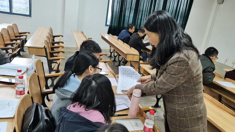 建造师培训机构对比：揭秘如何选择合适的学习平台